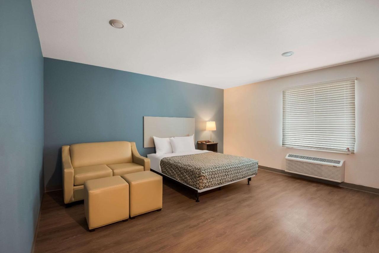 Woodspring - Angeles Hotel Bellflower